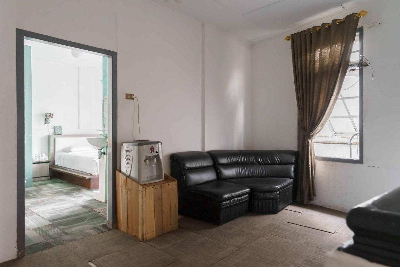 Urbanview Hotel Ananda Syariah By Reddoorz Bukittinggi Exteriér fotografie